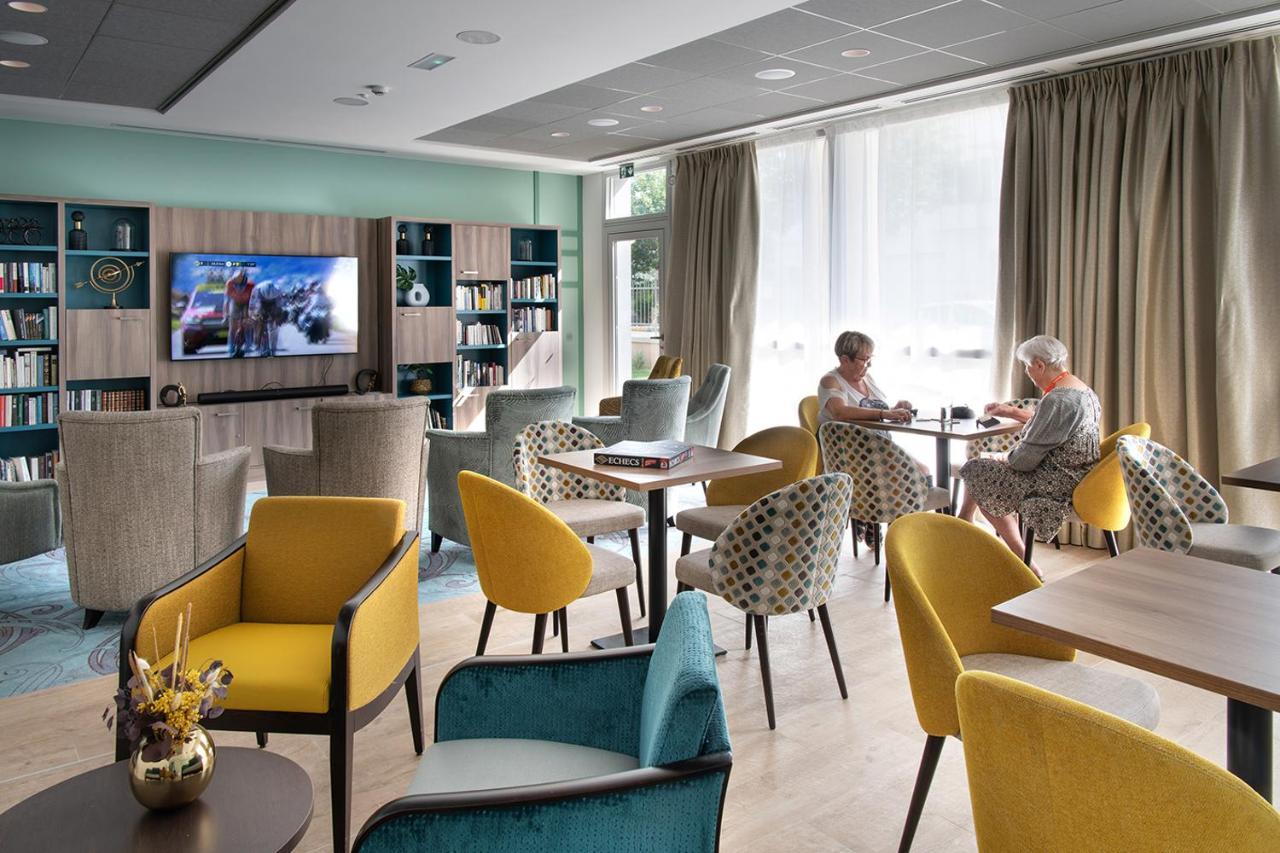 Residence Services Seniors Domitys Les Eaux Vives Динь-ле-Бен Экстерьер фото