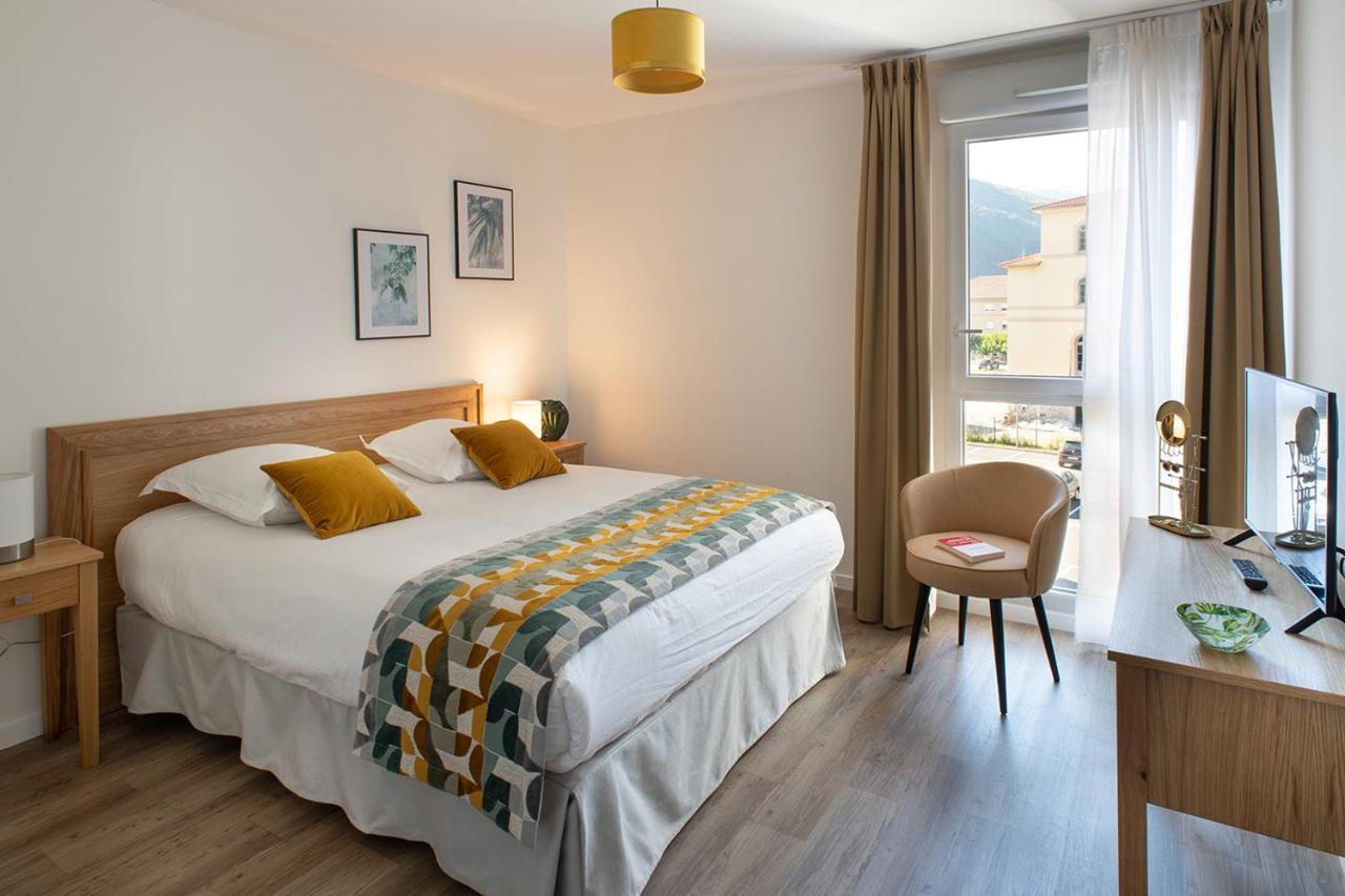 Residence Services Seniors Domitys Les Eaux Vives Динь-ле-Бен Экстерьер фото