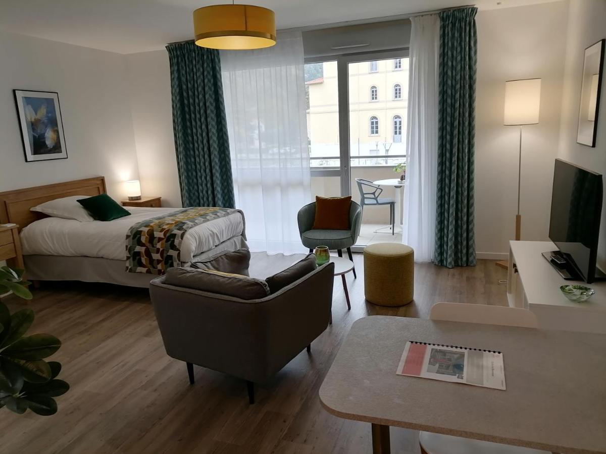 Residence Services Seniors Domitys Les Eaux Vives Динь-ле-Бен Экстерьер фото